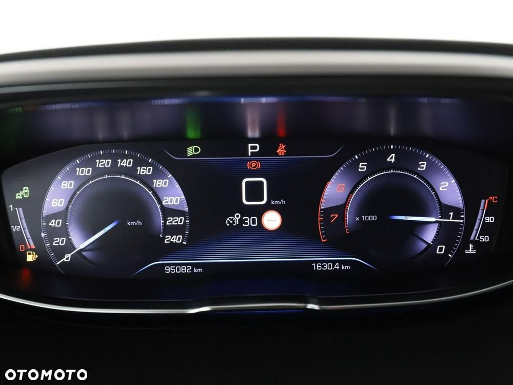 Peugeot 3008 1.2 PureTech Allure S&S EAT8 - 22
