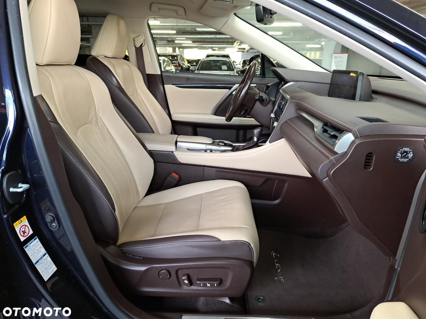 Lexus RX - 14