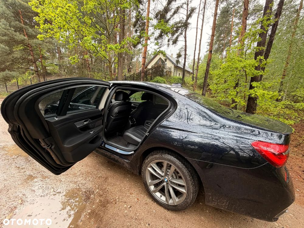 BMW Seria 7 750Li xDrive - 3