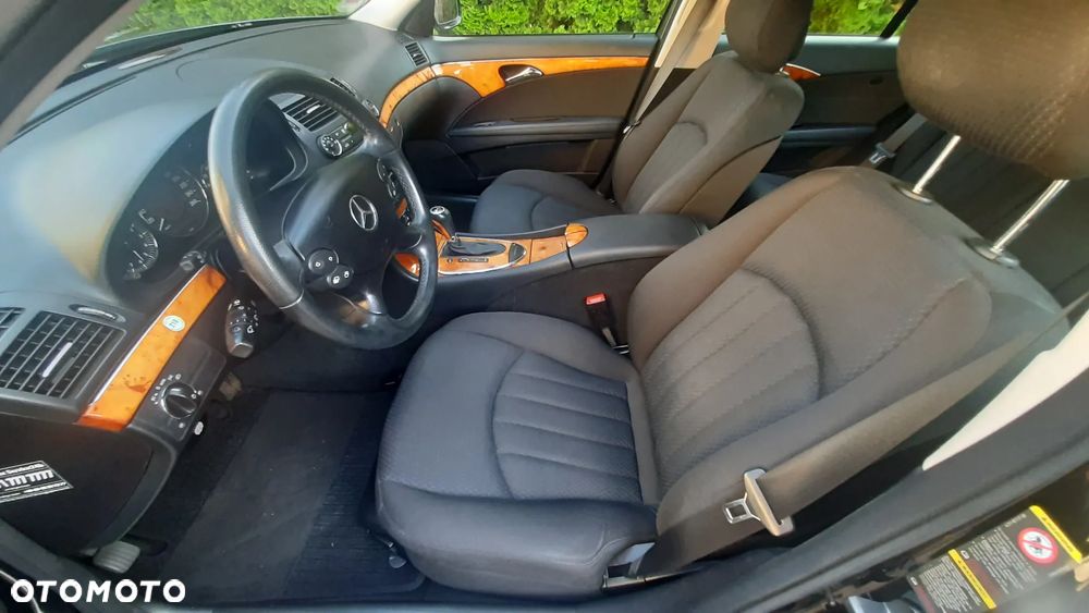 Mercedes-Benz Klasa E 200 T Kompressor Automatik Elegance - 25