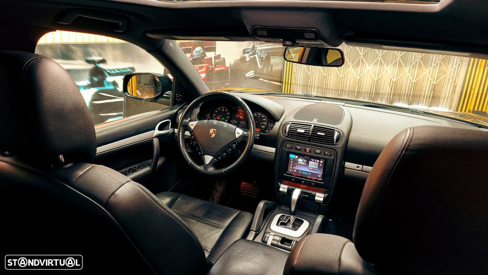 Porsche Cayenne Tiptronic S - 8