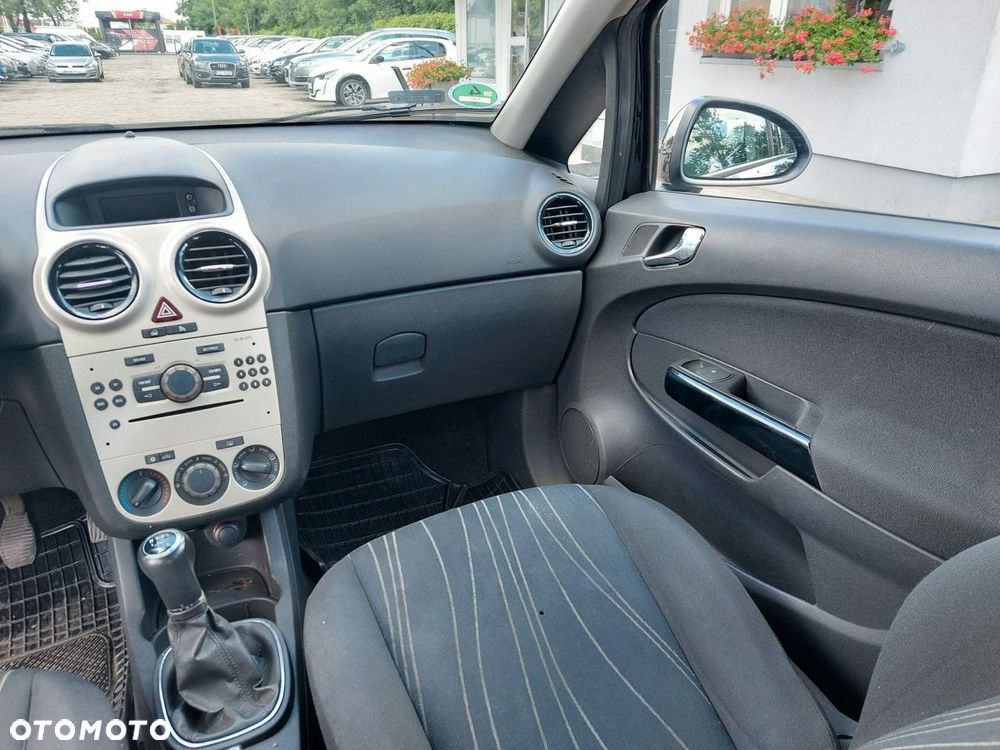 Opel Corsa - 21