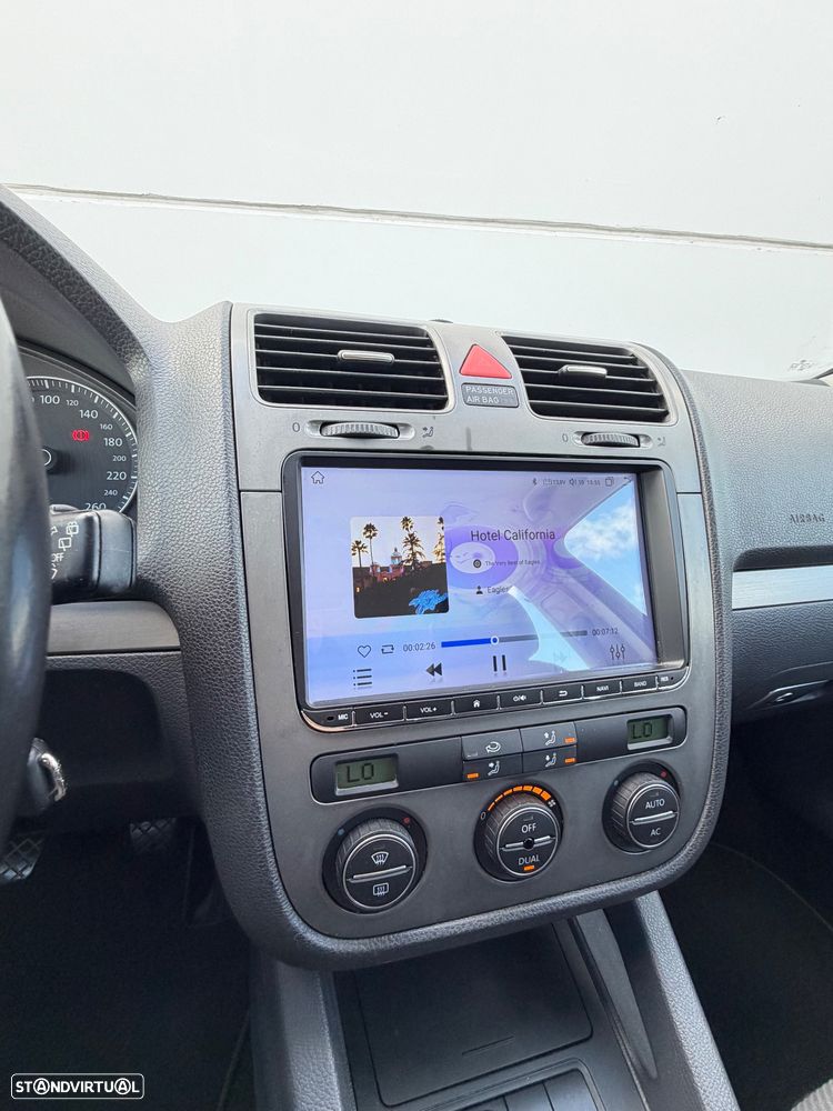 VW Golf 1.9 TDi BlueM. Confortline - 8