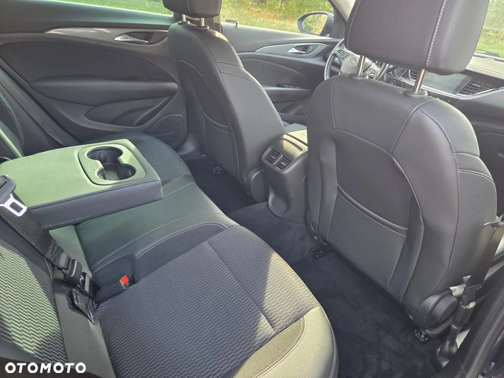 Opel Insignia - 18