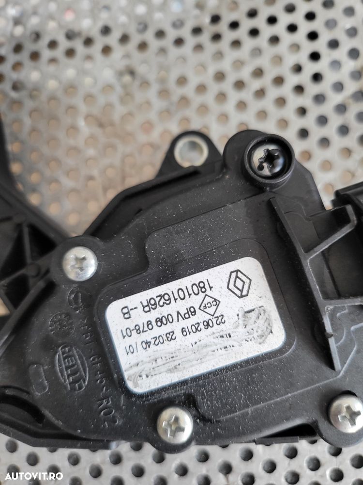 Pod Pedalier Pedala Frana Ambreiaj Acceleratie Volan Stanga Renault Master An 2019-2020-2021-2022 Dezmembrez Renault Master 3/4 An 2019-2020-2021-2022 2.3 Dci Cod Motor M9T F716 Bi-Turbo - 8
