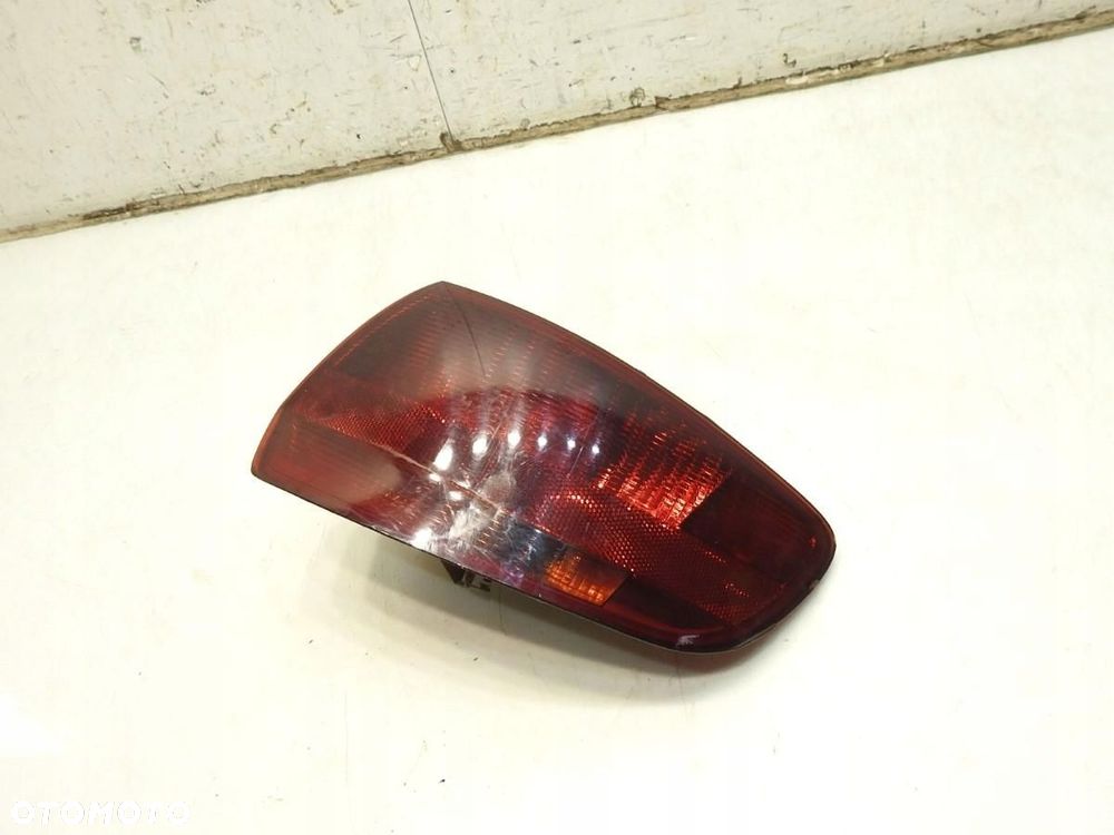 LAMPA PRAWA TYLNA TYŁ AUDI A3 8P SPORTBACK 8P4945096 - 8