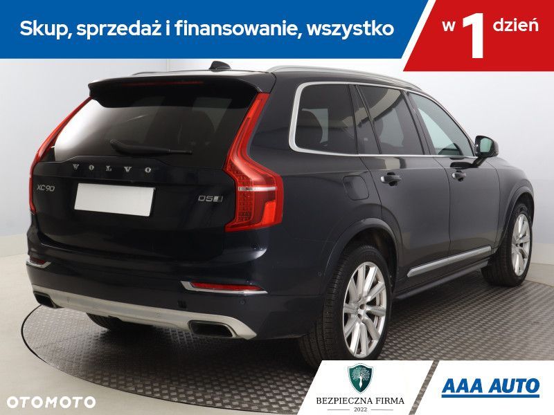 Volvo XC 90 - 7