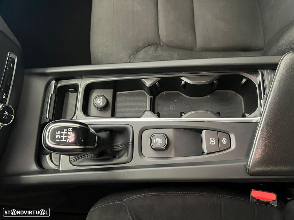 Volvo V60 2.0 D3 Inscription - 29
