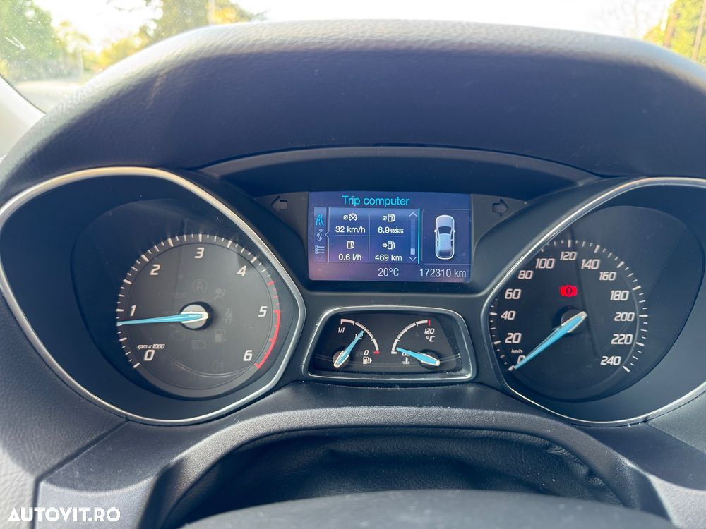 Ford Focus 1.6 TDCI DPF Champions Edition - 17