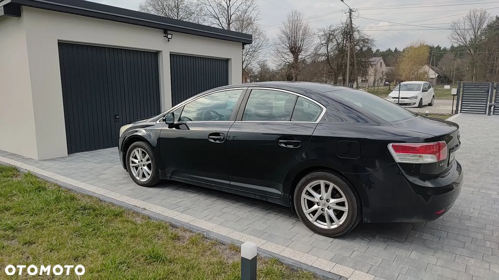 Toyota Avensis 1.8 Sol - 6