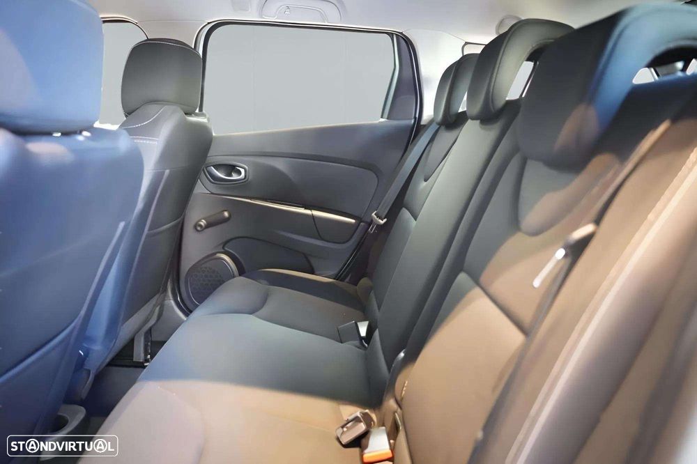 Renault Clio Sport Tourer - 29