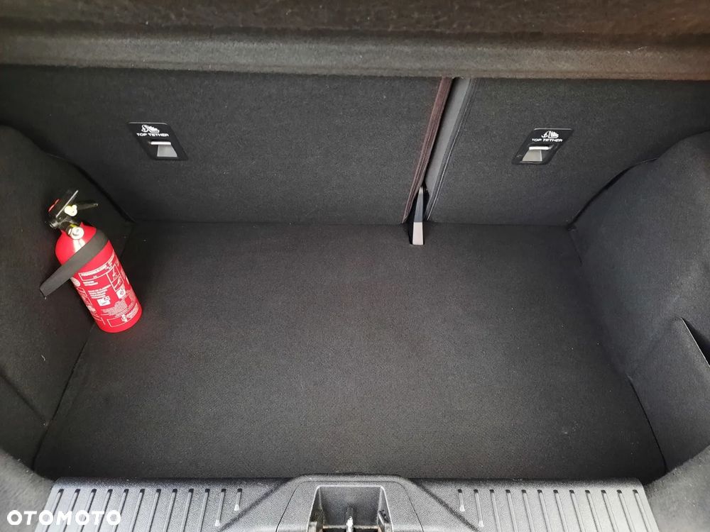 Ford Fiesta 1.0 EcoBoost S&S TITANIUM - 19