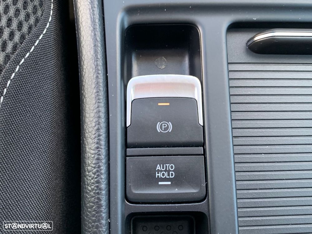 VW Golf 1.6 TDi R-Line - 33