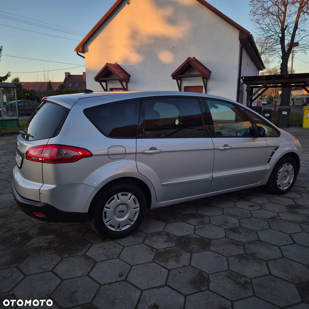 Ford S-Max - 8