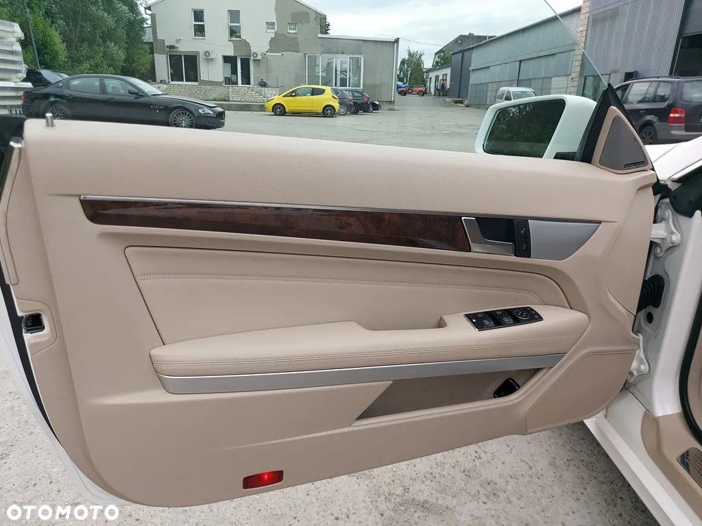 Mercedes-Benz Klasa E 400 Coupe 7G-TRONIC - 14
