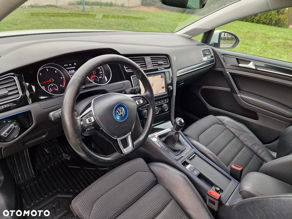 Volkswagen Golf 2.0 TDI (BlueMotion Technology) Highline - 15