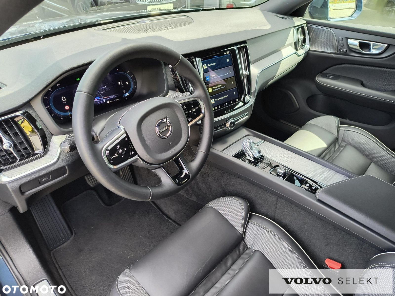 Volvo V60 Cross Country - 21