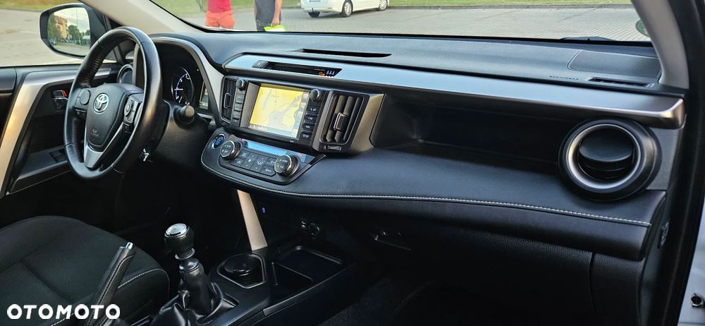 Toyota RAV4 2.0 D-4D Premium 4x2 - 10