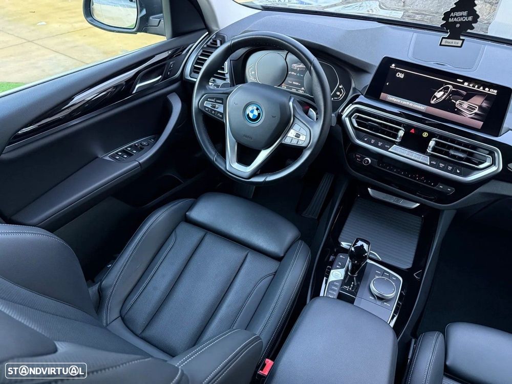 BMW X3 30 i xDrive Line Luxury - 12