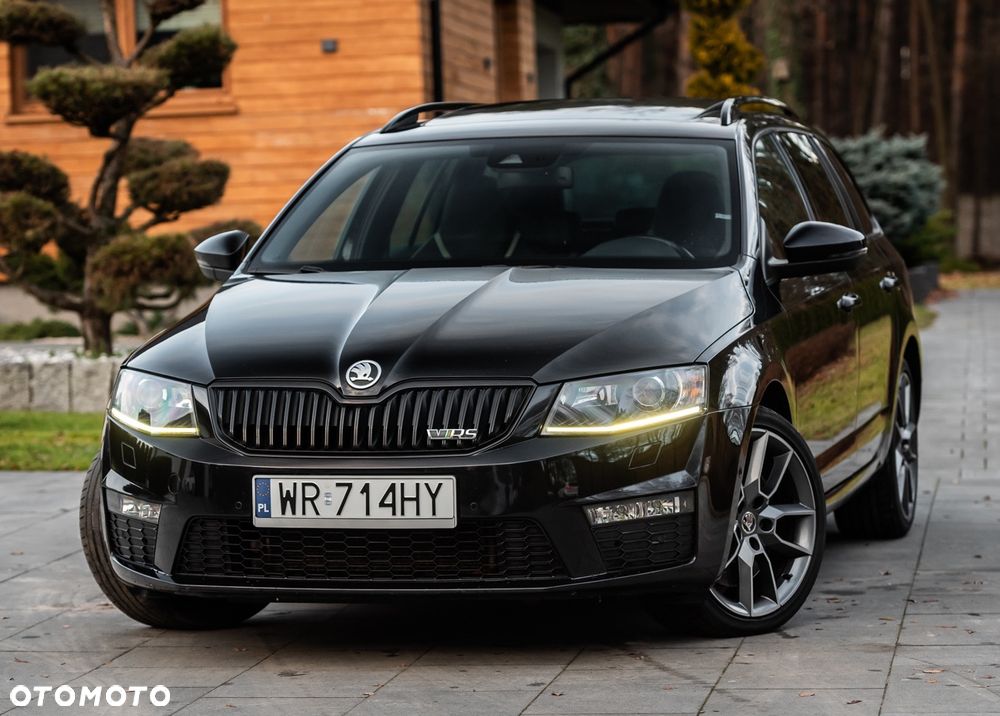 Skoda Octavia 2.0 TDI DSG RS - 1