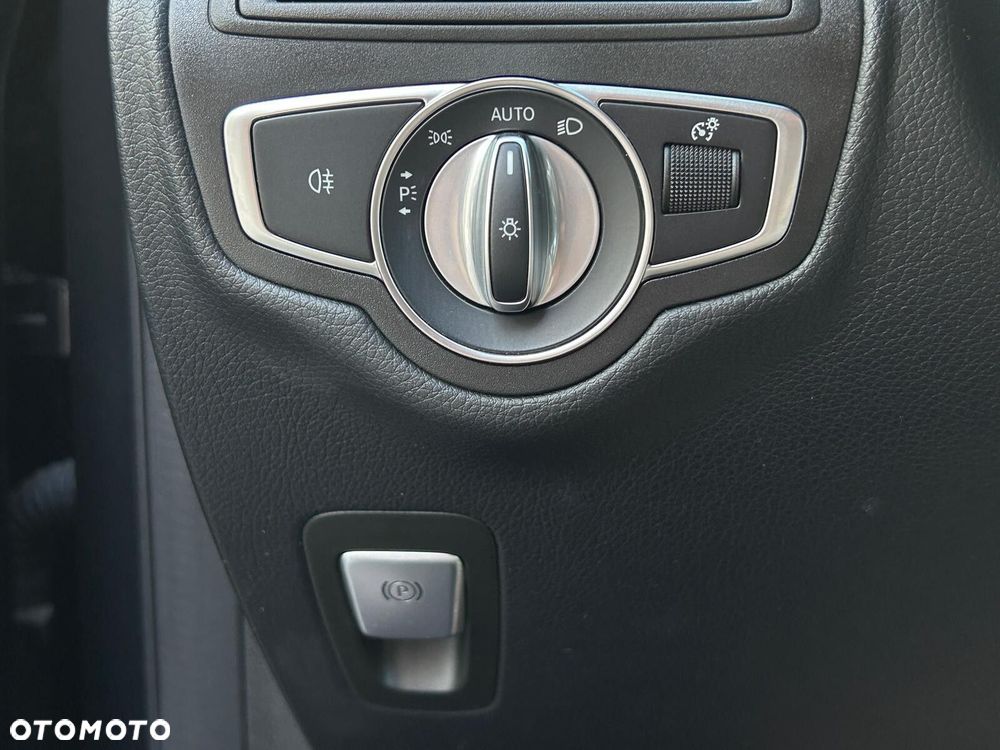 Mercedes-Benz GLC 300 e 4-Matic Business Edition - 22