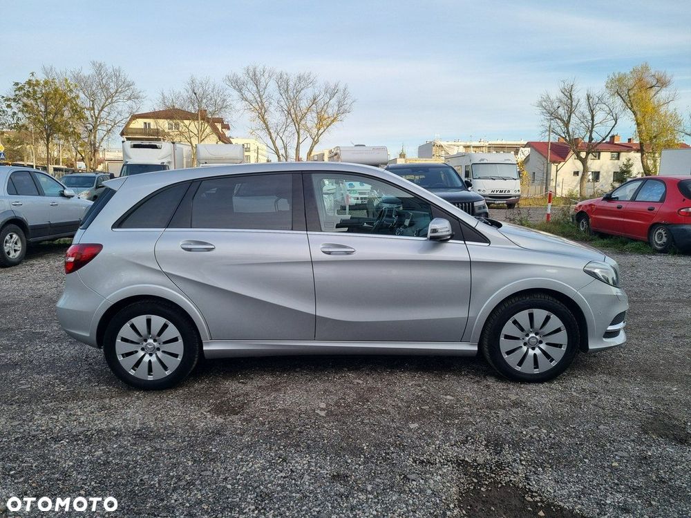 Mercedes-Benz Klasa B (Electric Drive) 250 e - 6