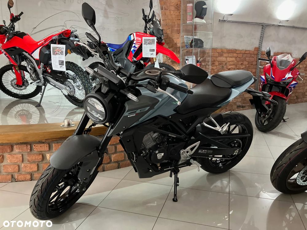 Honda CB - 1