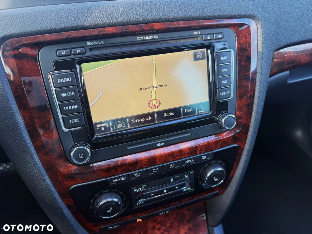 Skoda Octavia 1.6 TDI DPF DSG Elegance - 17