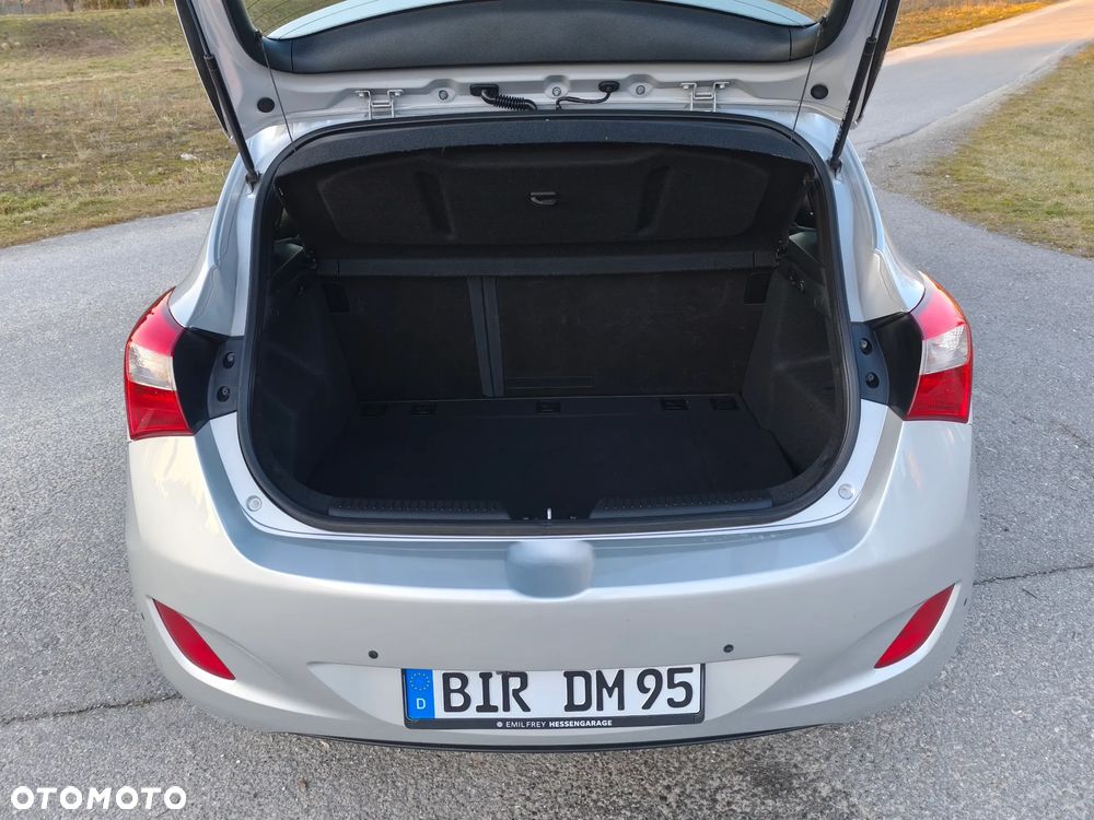 Hyundai i30 blue 1.4 YES Silver - 17