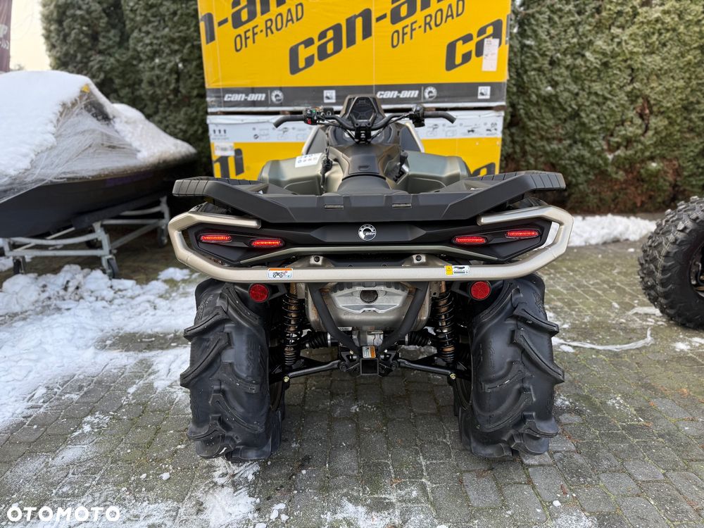 Can-Am Outlander - 12