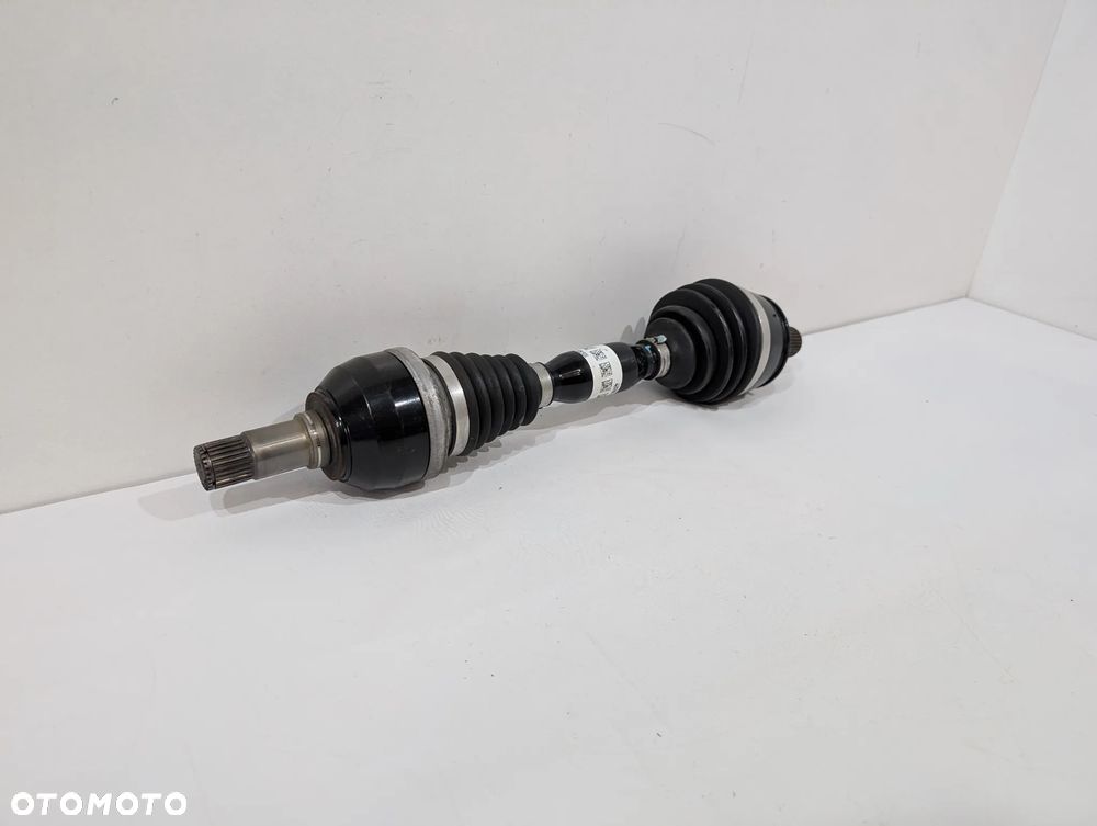 MERCEDES W246 PÓŁOŚ LEWA PRZÓD A2463302501 - 2