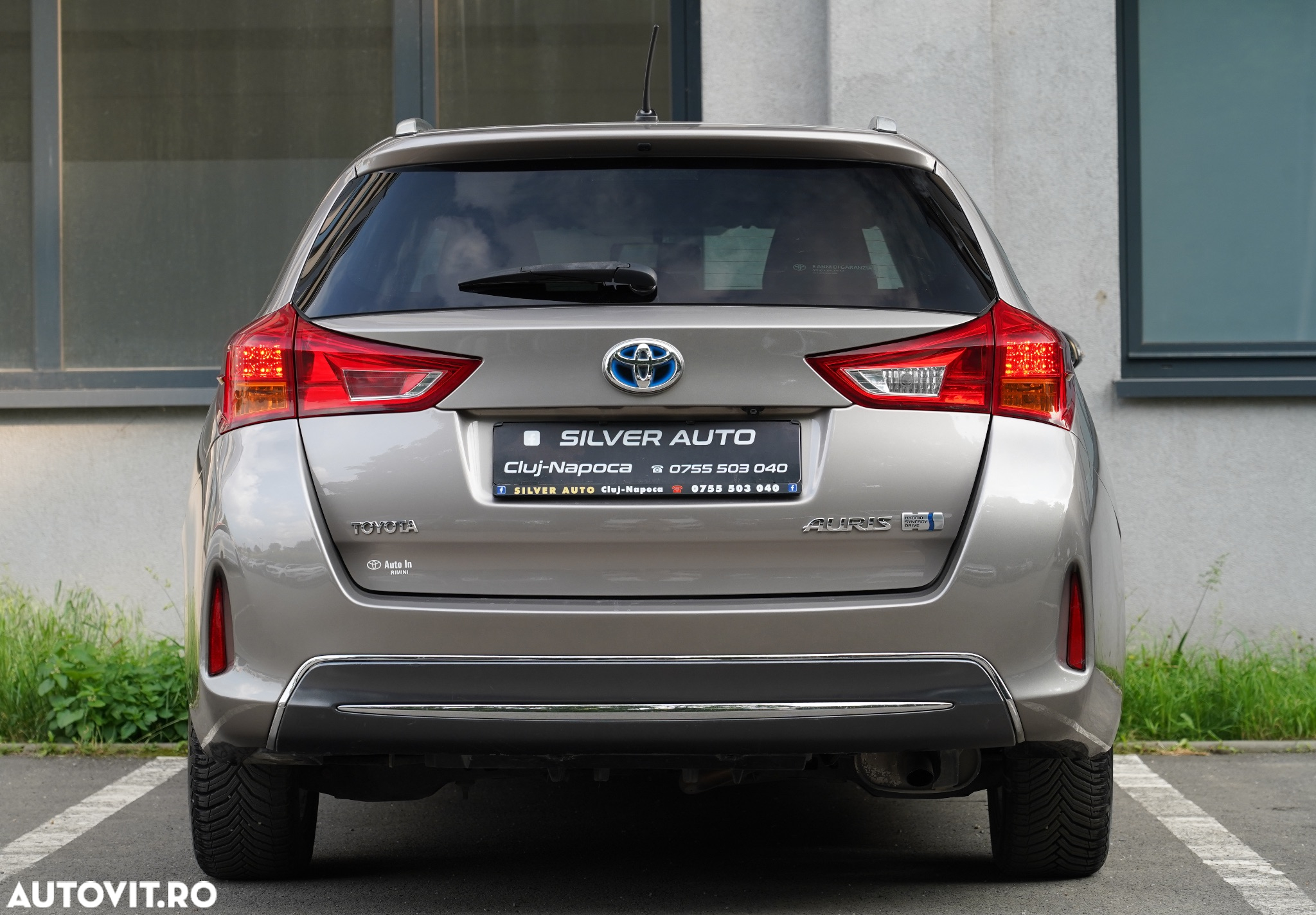 Toyota Auris 1.8 L VVT-i Hybrid Sol - 23