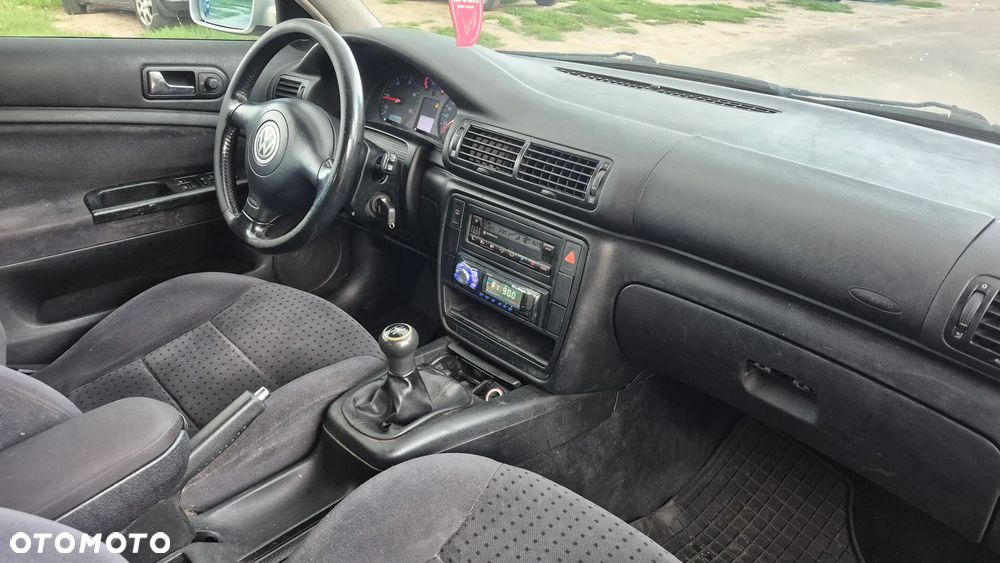 Volkswagen Passat 1.9 TDI Trendline - 7