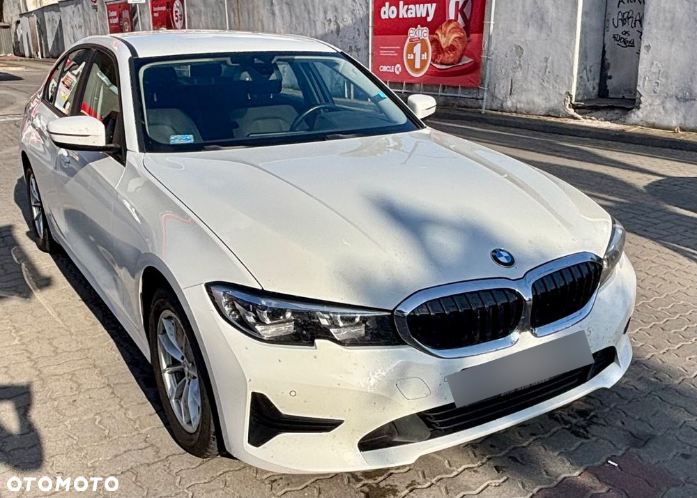 BMW Seria 3 318d - 4