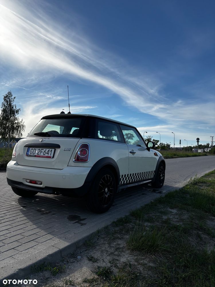 MINI ONE Standard - 4