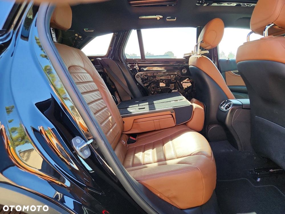 Mercedes-Benz GLC 300 4Matic 9G-TRONIC - 12