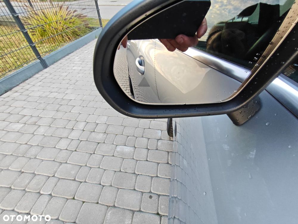 Mercedes-Benz CLA - 33