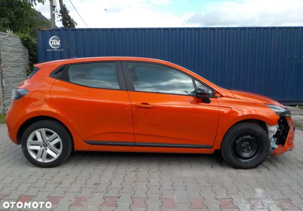 Renault Clio - 16