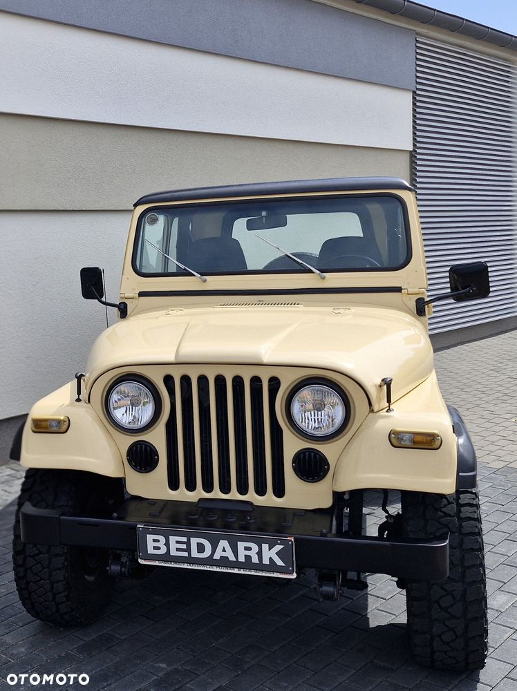 Jeep CJ - 9
