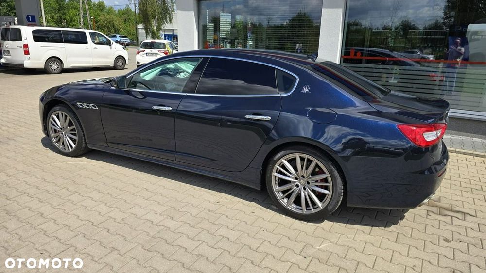 Maserati Quattroporte - 5