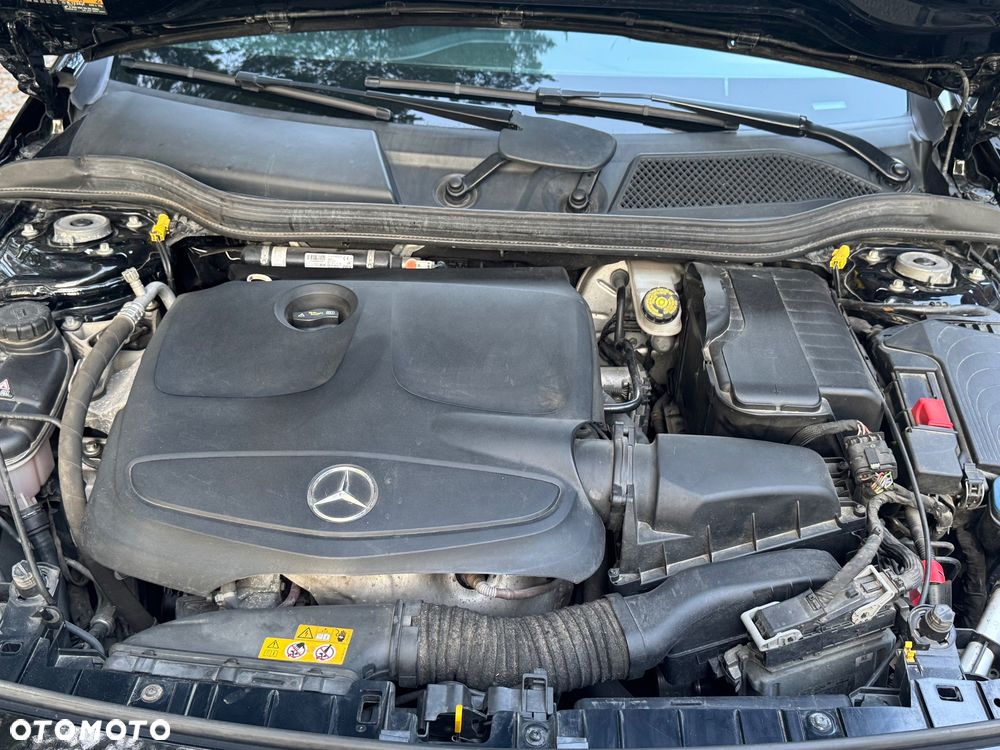 Mercedes-Benz GLA 200 7G-DCT Urban - 21