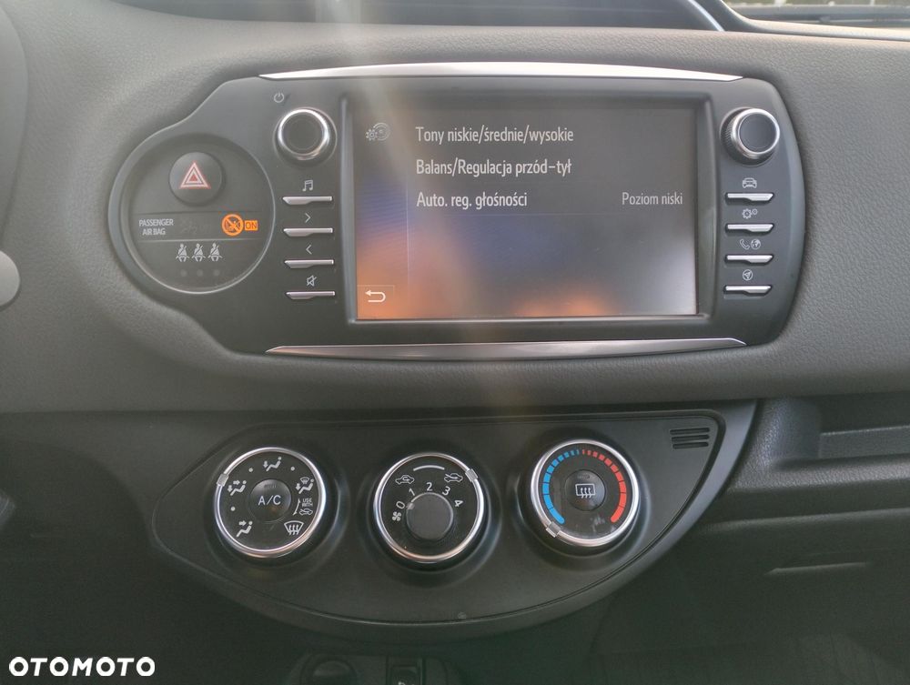 Toyota Yaris - 32