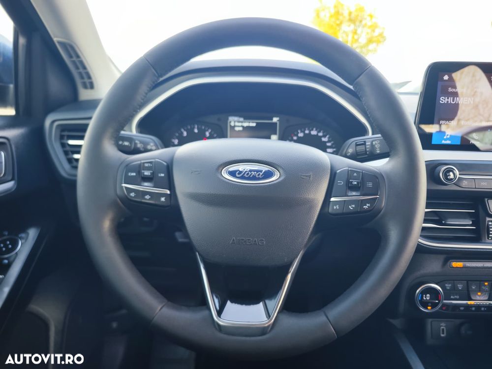Ford Focus 1.0 EcoBoost Titanium - 25