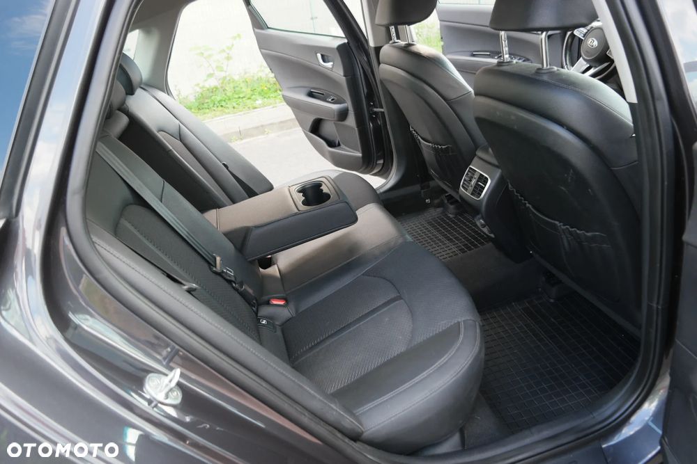 Kia Optima - 22