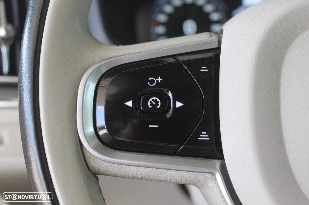 Volvo V60 Cross Country 2.0 B4 Geartronic - 30