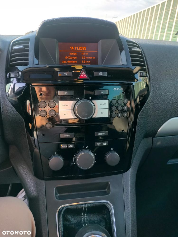 Opel Zafira 1.7 CDTI Cosmo - 24