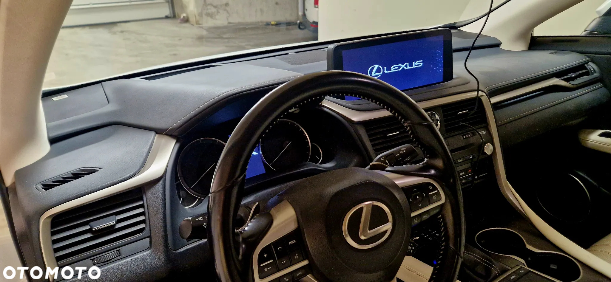 Lexus RX 450h L Omotenashi - 18