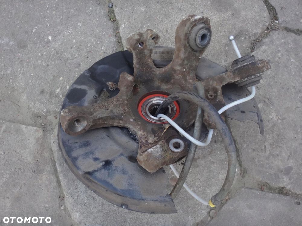 BMW E90 E91 PRZEDLIFT PIASTA PRAWA PRAWY TYŁ TYLNA - 12