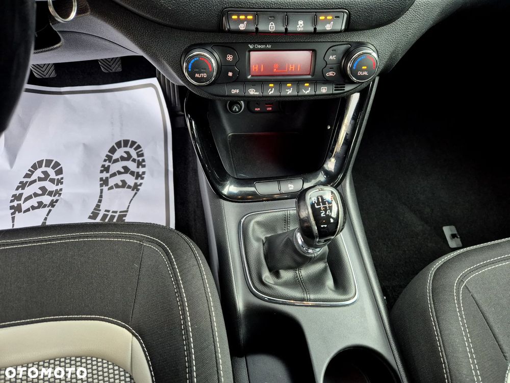 Kia Ceed 1.4 CVVT Dream Team Edition - 27