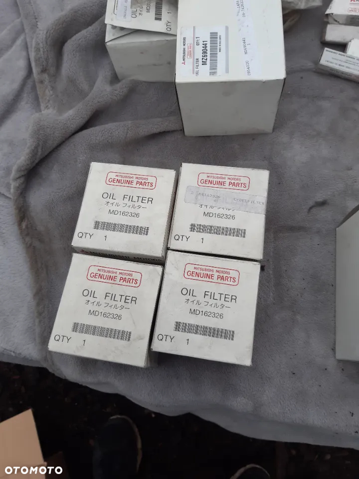 Filtr oleju Mitsubishi 3000 GT Colt  MD162326 Oil Filter - 2